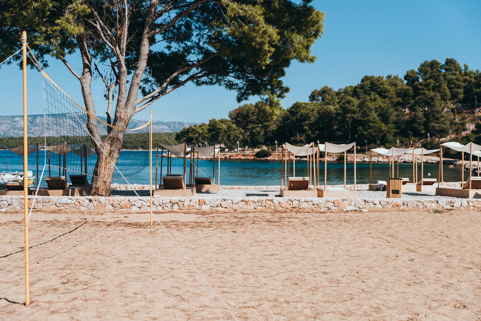 Le plage du Maslina Resort, Hvar, Croatie © Maslina Resort