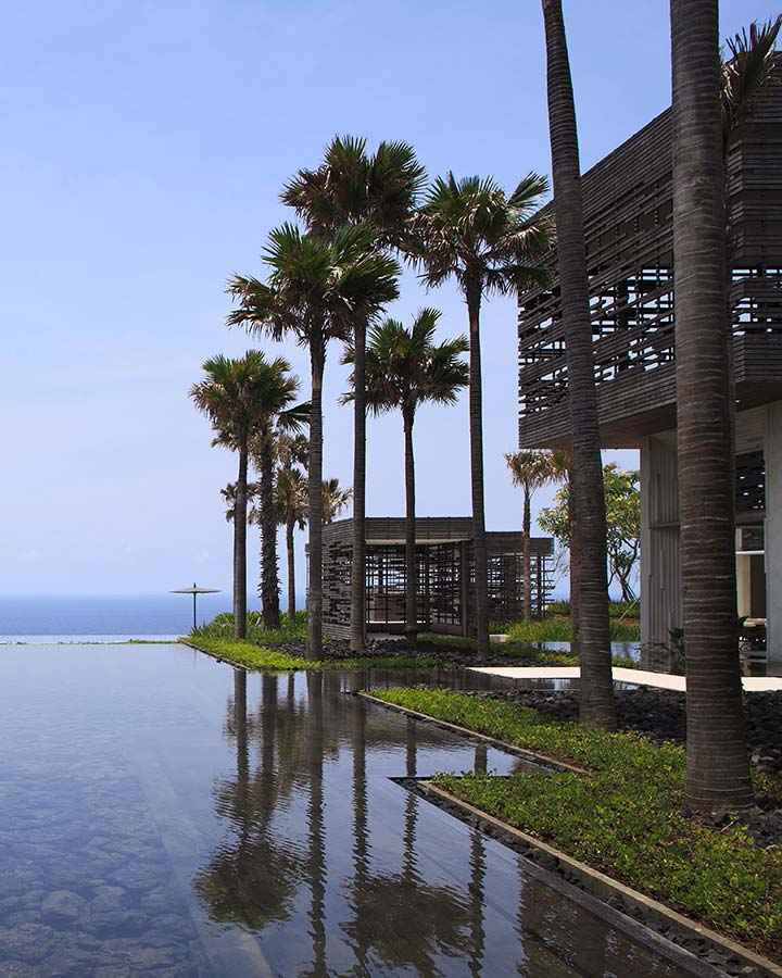 Piscine à débordement, Alila Villas Uluwatu, Bali, Indonésie © Alila Hotels