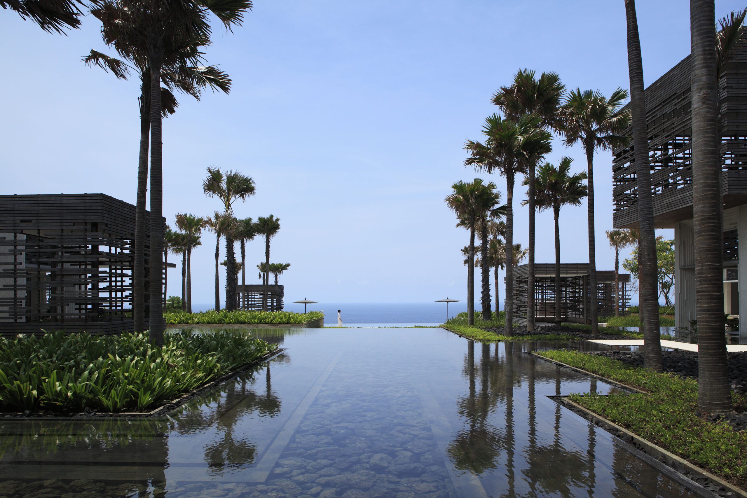 Piscine à débordement, Alila Villas Uluwatu, Bali, Indonésie © Alila Hotels