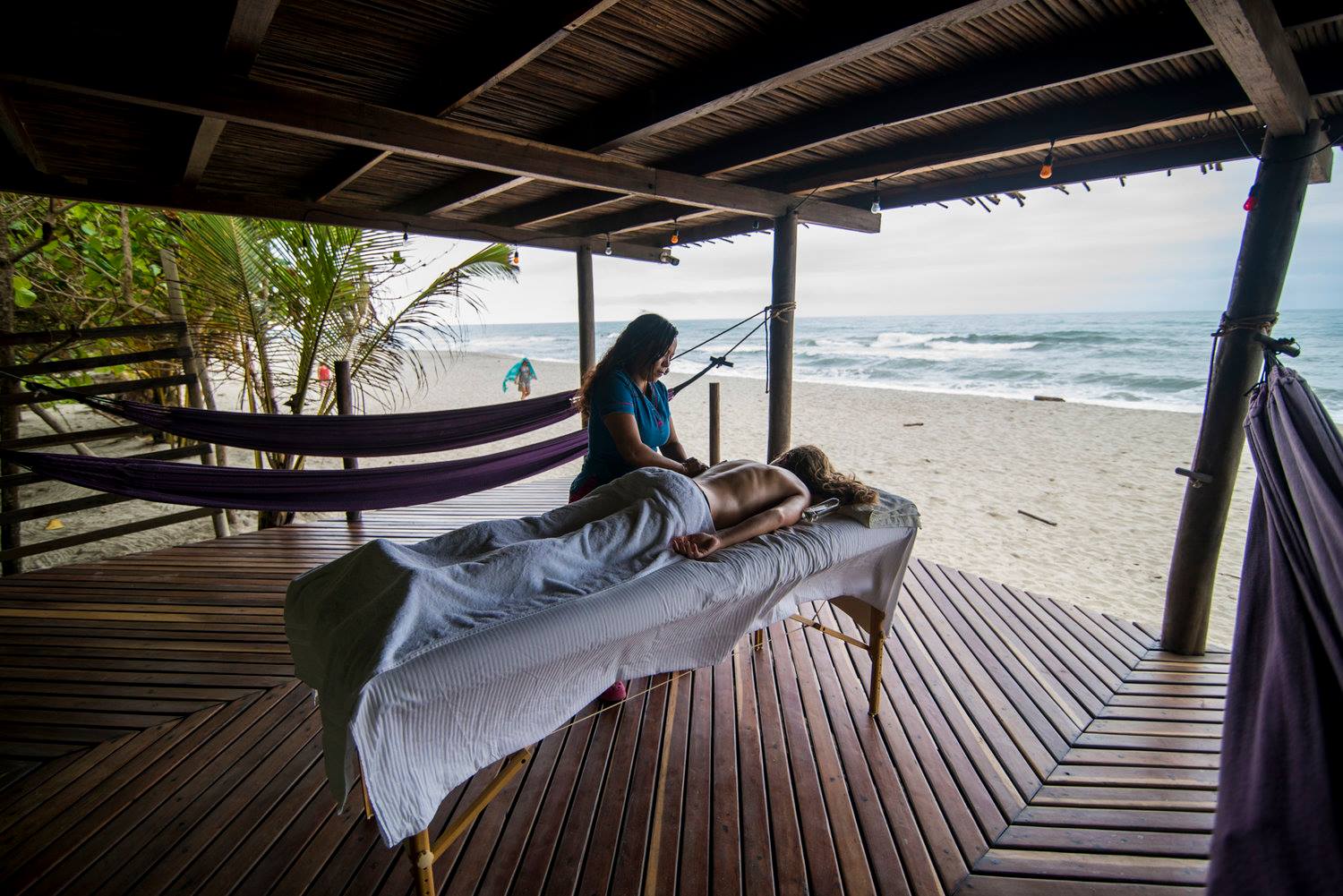 Massage au Kiosk, Cayena Beach Villa, Santa Marta, Colombie © Cayena Beach Villa