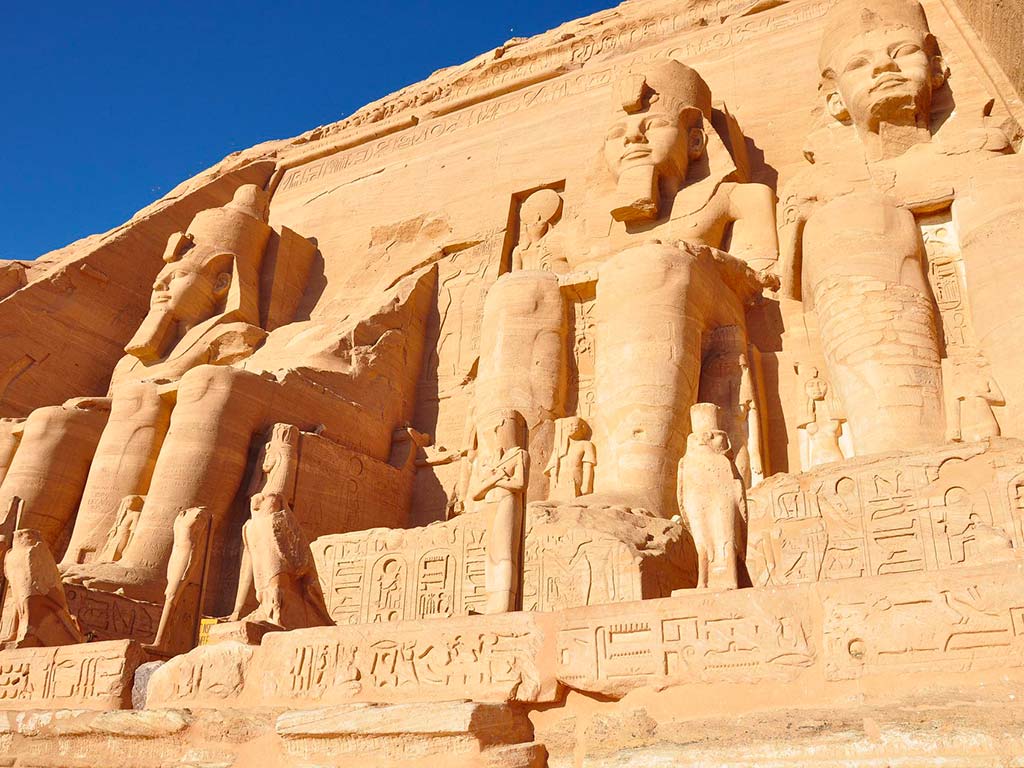 Statue de Ramsès II, Grand Temple d'Abou Simbel, Égypte © Nadine Doerlé