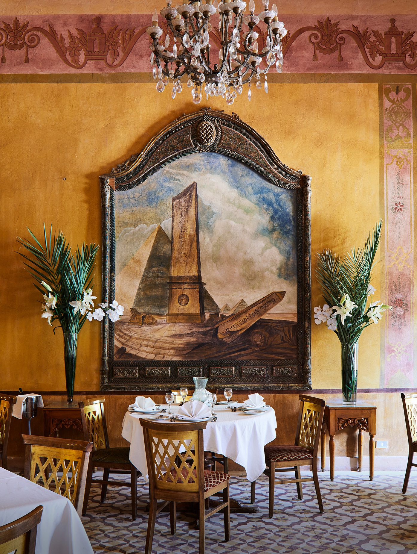 Grande salle du restaurant, Hôtel Al Moudira, Louxor, Égypte © Al Moudira