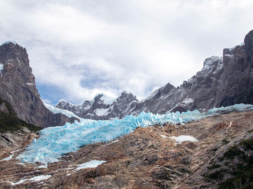 Glacier Balmaceda, Chili © Paul Asman and Jill Lenoble