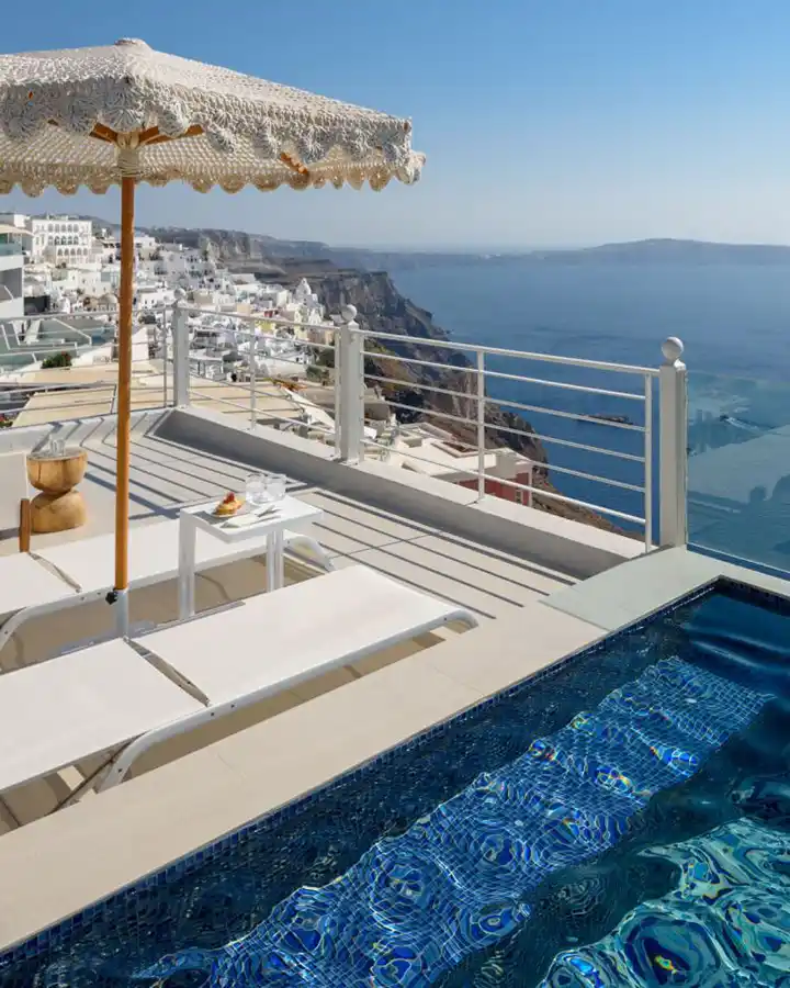 Piscine privée, Nefeles Luxury Suites, Santorin, Grèce © Nefeles Suites