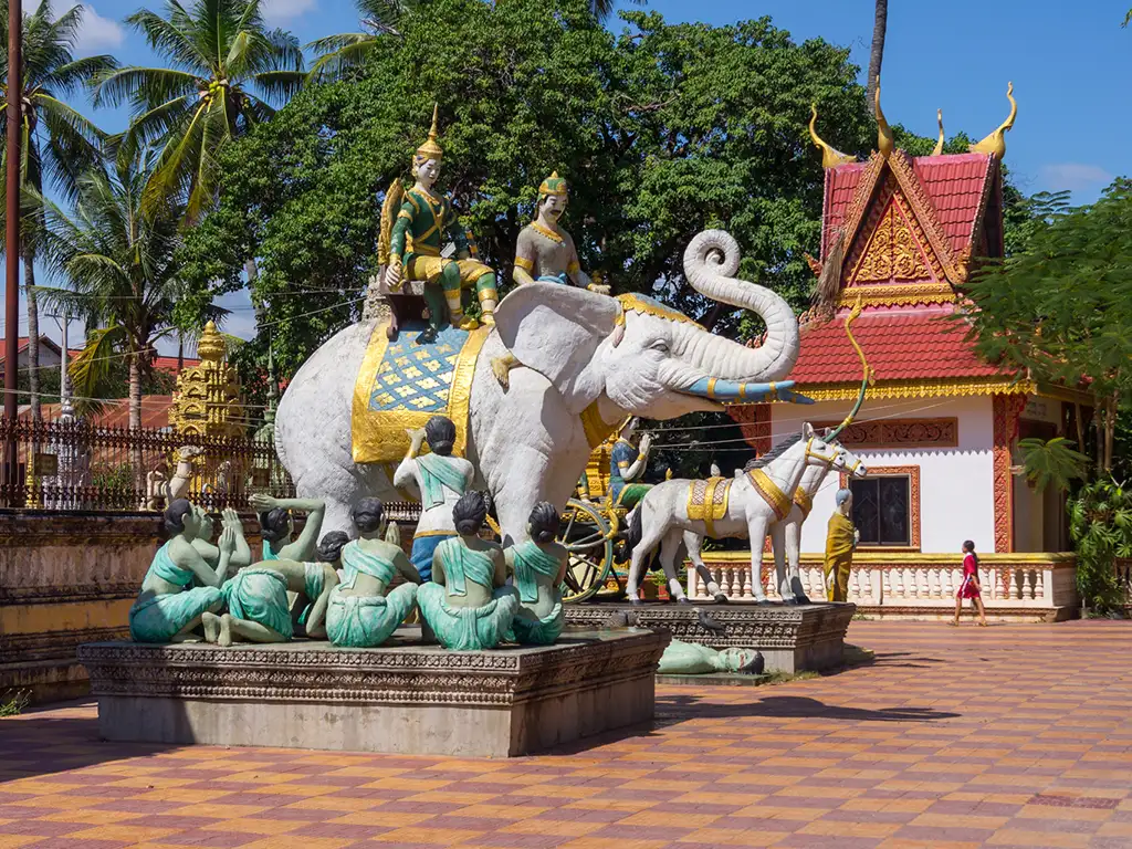 Statue au temple Ek Phnom, Battambang, Cambodge © Michael Ranzau