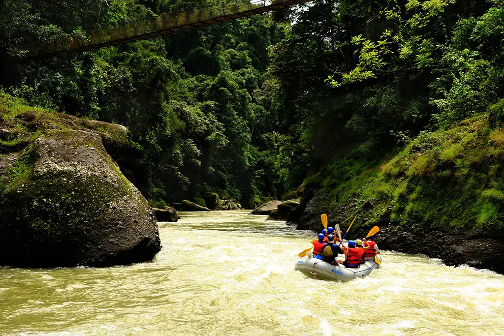 Rafting, Pacuare, Costa Rica © Paco Martinez