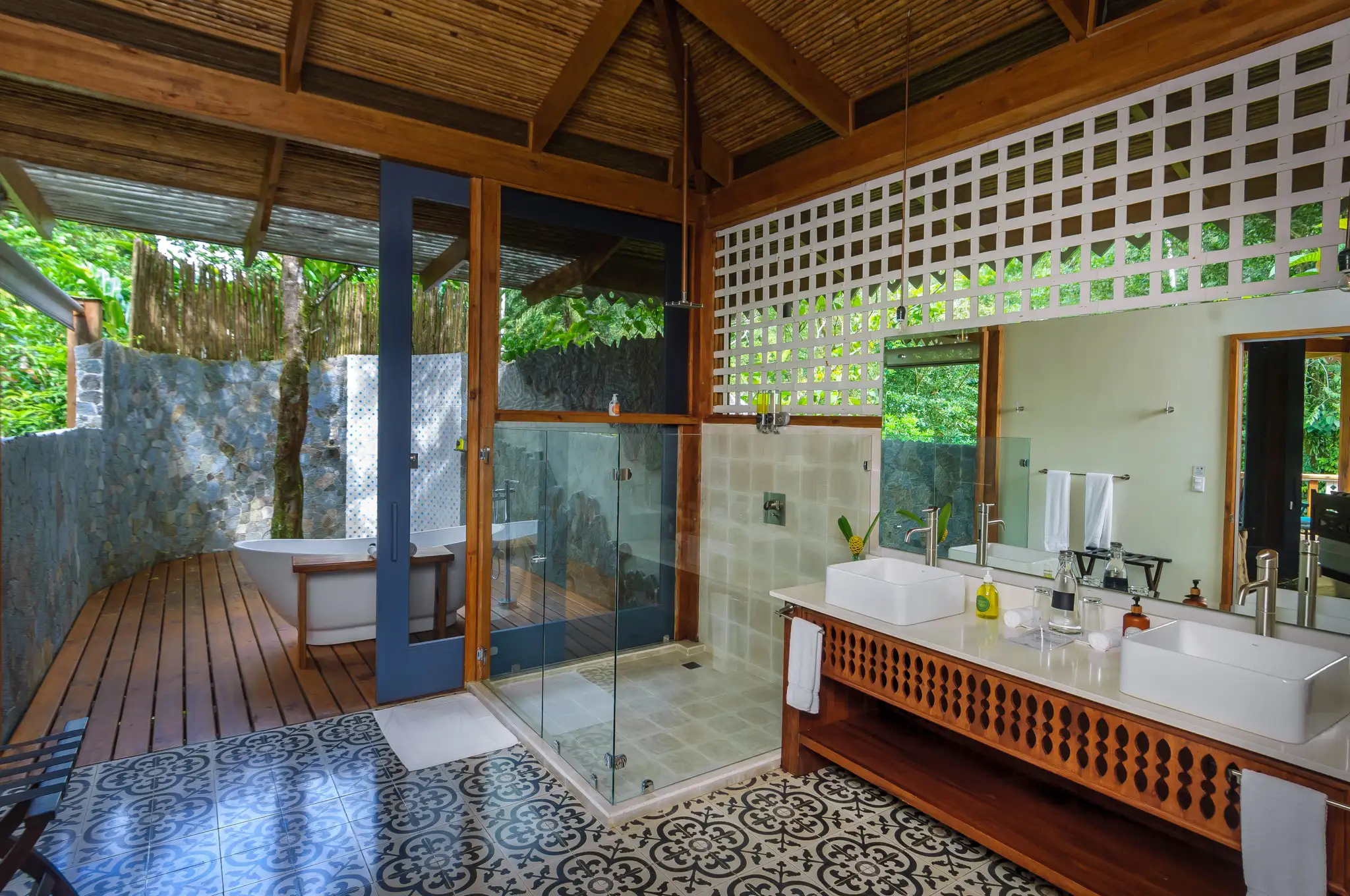 Salle de bains, Linda Vista Villa, Pacuare Lodge, Costa Rica © Böëna Lodges