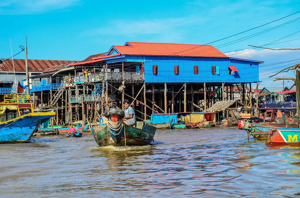 Village de Kompong Phluk, Tonlé Sap, Cambodge © Lao Chheuy